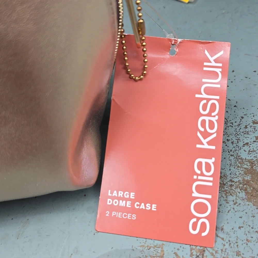 *GIVEWAY* Sonia Kashuk Pink Cosmetic Bag - Picture 3 of 3